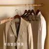 Perchas de Madera Maciza Recubiertas de Terciopelo para Trajes de Hombre, Perchas de Madera para Abrigos, Perchas de Madera Maciza para Ropa, Hombro Ancho, Antideslizantes, Perchas de Ropa Sin Costuras, Venta al por Mayor