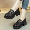 Zapatos nuevos de mujer con suela blanda, zapatos pequeños versátiles de cuero, mocasines de otoño 2026 con suela gruesa para aumentar la altura, zapatos slip-on de estilo británico