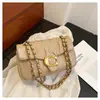 Producto estrella de transmisión en vivo transfronteriza: bolso de hombro y bandolera acolchado versátil de alta calidad, popular bolso pequeño con cadena estilo Chanel