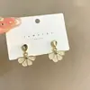 Pendientes de Perla Estilo Coreano Francés Elegante con Cierre de Plata 925 Pendientes de Gama Alta Corazón Flor Pendientes Versátiles para Mujer Venta al por Mayor