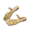 Sandalias de Playa para Mujer, Chanclas Cuadradas de Comercio Exterior Transfronterizo, Estilo Nuevo Verano 2026, Tira Fina Simple de una Sola Tira