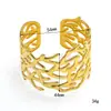 Pulseira Aberta Minimalista Vazada de Aço Titânio Cruzada Europeia e Americana para Mulheres, Joia Tendência Ramo Leve de Luxo de Alta Qualidade Atacado