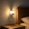 Pacote com 2 Luzes Noturnas de Indução Corporal Humana com Plugue Americano, Acende Quando Pessoas Chegam, Luz para Armário de Cabeceira do Quarto, Luz para Corredor