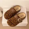 Zapatos Birkenstock suela gruesa tacón oculto punta cerrada medias pantuflas calzado de exterior para mujer otoño 2026 nuevo decoración de hebilla metálica zapatos para persona perezosa