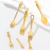2026 Popular Garfo e Colher Dourados Brilhantes Miniatura Acessórios de Brinquedo de Comida Pingente de Liga Acessórios para Pulseira DIY Colar