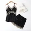 Conjunto de pijama de seda gelada feminino para o verão, camisola sexy de renda com roupão, conjunto de cinco peças, roupa de casa de manga comprida para live do TikTok com bojos