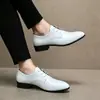 Tamanho grande transfronteiriço 40-50 masculinos casual de negócios primavera e outono novo estilo padrão gota d'água branco e prata moda sapatos de couro para homens