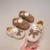 Zapatos Birkenstock para Niñas con Felpa de Dibujos Animados Otoño/Invierno 2026 Nuevos Zapatos de Algodón para Niños Cálidos para Niños Pequeños y Medianos Suela Suave Zapatos Doble Algodón Modernos