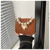 Bolsa Quadrada Pequena Feminina 2026 Estilo Coreano da Moda com Fivela de Cadeado Versátil Tendência Ombro Único Nova Simples Ins Transversal Casual com Corrente