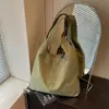 Bolsa tote de design transfronteiriço para mulheres, novo modelo primavera/verão 2026, bolsa de ombro de grande capacidade, bolsa de ombro moderna e de alta qualidade