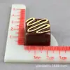 Accesorios de Resina Adornos Miniatura Muñeca de Postre Casa de Muñecas Comida Artificial Juguete Llavero de Chocolate Material para Manualidades Venta al por Mayor