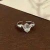Novo Anel Aberto de Diamante Branco Super Brilhante Estilo Chinês Retrô, Moda de Luxo Leve, Tendência de Anel com Design de Nicho de Alta Qualidade