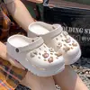Sandalias de verano para mujer de EVA, suela gruesa antideslizante para exteriores, diseño de dibujos animados lindos, estilo que cubre los dedos del pie, venta al por mayor