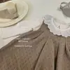Vestido de bolinhas para meninas, coleção de outono 2026, novo estilo de vestido de princesa infantil, moderno vestido colete para meninas para o outono