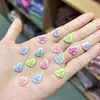 Acessórios Tridimensionais em Resina com Formato de Coração para Nail Art Transfronteiriça, Decorações de Unha DIY Feitas à Mão, Brincos, Capas de Celular, Acessórios de Unha Vestíveis