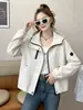 Chaqueta corta con capucha para mujer, estilo coreano de otoño, corte holgado para figuras petite, chaqueta de trabajo casual con cremallera, ropa para mujer
