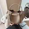 Bolsos de Nicho Transfronterizos para Mujer 2025 Nueva Moda de Invierno Bolso Cruzado Versátil Bolso Cruzado de Alta Gama para el Trabajo