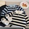 Sudadera para niño, ropa de primavera y otoño de 2024, top de rayas coreanas para niños, polo holgado con letras para niños, suave y encerado, de moda.