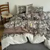 Juego de Cuatro Piezas con Borde de Encaje Vintage Clase A, Engrosado Otoño e Invierno, Fresco Juego de Ropa de Cama de Lino Floral