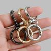 Fábrica en stock hebilla de calabaza aleación de zinc llavero de anillo abierto con resorte joyería para equipaje accesorios de bola de piel para muñeca