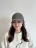 Gorra de mujer "Lucy", gorra de béisbol para mujer con visera ancha que hace que la cara se vea más pequeña, modelo bordado nuevo para hombre 2026