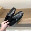 Zapatos para Mujer Mocasines Marrones Retro con Borlas que Aumentan la Altura Interior Zapatos de Felpa y Piel Zapatos Pequeños de Cuero Otoño e Invierno 2025