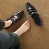 Moda Retro Francesa com Design de Rebites, Sapatos Quadrados Elegantes e Estilosos, Aumentam a Altura, Versáteis e Modernos Sapatos de Couro