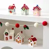 Casa Pequena de Cerâmica Colorida de Natal Transfronteiriça Decoração Criativa Europeia e Americana para Feriados Cena de Mesa Ornamento de Atmosfera