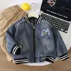 Q09 Jaqueta Jeans Baseball Outono para Meninos Estilo Novo Roupa Infantil Jaqueta Estilosa da Moda Roupas Casuais para Meninos