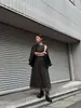 Vestido Preto Curto Japonês da Moda para Primavera/Verão, Slim Fit, com Caimento Estruturado e Design de Regata