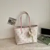 Bolso de mano de moda de gran capacidad para mujer, nuevo modelo 2026, bolso de hombro elegante y versátil, bolso tote de lunares de alto valor para el día a día