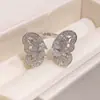 Pendientes de Clip de Estrella de Cuatro Puntas Transfronterizos Europeos y Americanos para Mujeres Sin Perforaciones, Pendientes de Estilo Minimalista con un Toque de Lujo Ligero y de Alta Gama, Diseño Único