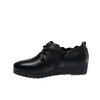 Sapatos femininos de corte profundo com sola macia, novo estilo outono 2026, salto anabela, sapatos para mães de meia-idade, sapatos femininos de couro, sapatos confortáveis para mulheres de meia-idade e idosas