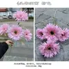 2025 Nuevo Fabricante de Flores Artificiales Rosas Rosa Claro Rosa Hortensia Peonía Guía de Camino de Boda Flores Artificiales al por Mayor