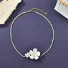 Colar em Cacho de Flores Fresia Venda Direta da Fábrica Personalizado, Corrente para Clavícula de Luxo Leve e Elegante, Corrente para Suéter, Gargantilha Personalidade da Moda Feminina