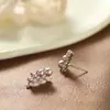 Aretes de Zirconia Perla Rosa-Morado Manta Rose~ para Mujer, Diseño Curvo con un Toque de Lujo, Pinzas para Oreja Únicas con Forma de Espiral Mosquitera