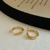 Anillo liso geométrico exquisito estilo coreano, clip para oreja, diseño de nicho, estilo único de celebridad de internet explosivo, pendientes de estilo frío