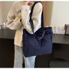 Nova Bolsa de Ombro Lisa Simples para Mulheres, Bolsa Tote Leve Casual de Grande Capacidade para Estudantes Universitários Indo para a Aula