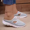 Sapatos casuais transfronteiriços de novo estilo plus size, sandálias femininas de verão planas sem cadarço, com design de bico fechado, apresentando cabedal de malha respirável