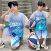 Traje de verano de secado rápido para niños Traje de baloncesto 2025 Nuevo Manga corta Guapo Traje deportivo infantil Moda