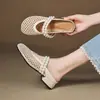 Nuevas Chanclas de Verano 2025 Estilo Vacacional Baotou Slip-On Tacón Bajo de 2.5 cm Decoradas con Perlas Estilo Hada