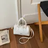 Nova Bolsa de Mão Elegante de Alto Acabamento para Mulheres, Bolsa de Ombro Moderna e Versátil, Bolsa Transversal Tipo Almofada Simples e Elegante