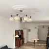 Estilo Bauhaus Crema Vintage Lámpara de Araña para Sala de Estar Diseñador Madera Maciza Creativo Vidrio de Caqui Lámpara de Araña de Hierro para Comedor Dormitorio