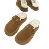 Chinelos externos femininos estilo Birkenstock com forro de fleece, nova coleção outono/inverno 2026, alta moda, populares para casa, sola grossa, aumento de altura, design de meia-chinelo fechado