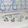 Coleção de Unhas de Osso de Ouvido de Aço Titânio Verde Menta Transparente Pequenas Frescas Microcravejadas com Zircônia Doces Brincos de Trevo de Quatro Folhas