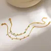 Pulsera de Acero Inoxidable Incrustada con Esmeraldas Estilo Ins Europeo y Americano, Sensación de Lujo Ligero y Gama Alta, Pulsera de Acero de Titanio Chapada en Oro de 18K para Mujer
