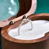 Anillo de Moissanita para Mujer, Anillo de Estilo Nuevo Simple y Moderno, Anillo de Plata de Ley S925, Joyería, Venta al por Mayor Fuente de Transmisión en Vivo