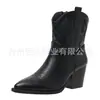Juyuan 2026 Novas Botas Femininas Bordadas de Cano Baixo Tamanho Grande Desejo Botas de Couro Femininas Amazon com Saltos Grossos e Bordado