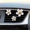 Atacado de fábrica clipe de saída de ar condicionado automotivo fofo criativo decoração interior de carro popular na internet suprimentos Daquan mulheres