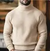 Suéter masculino, malha elástica europeia e americana, suéter de gola alta listrado vertical, camiseta básica lisa masculina para exportação, tamanho grande